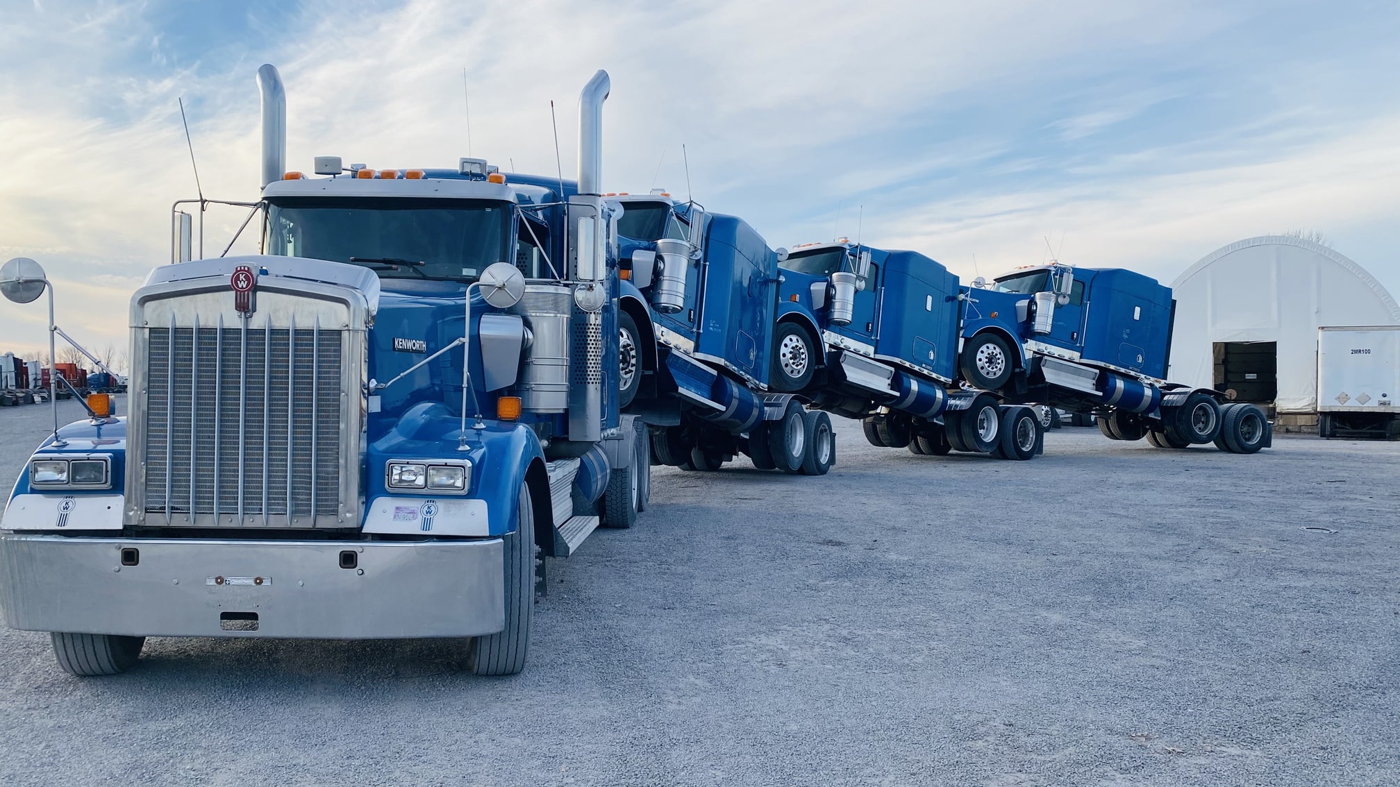 The most popular heavy-duty truck brands on the used market in Quebec: Kenworth, Peterbilt, Freightliner, Volvo, Mack, International and Western Star and more